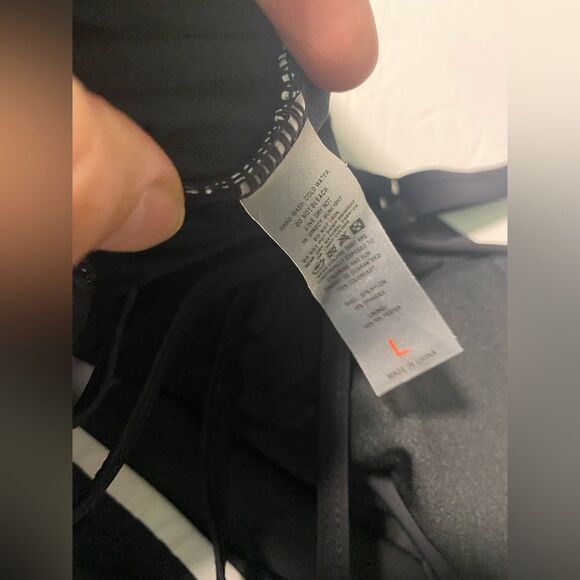 Womans tankini swim top Stripes Lined Bathing Suit flattering black L - Picture 7 of 7